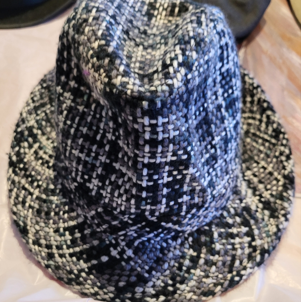 Tweed  hat size small